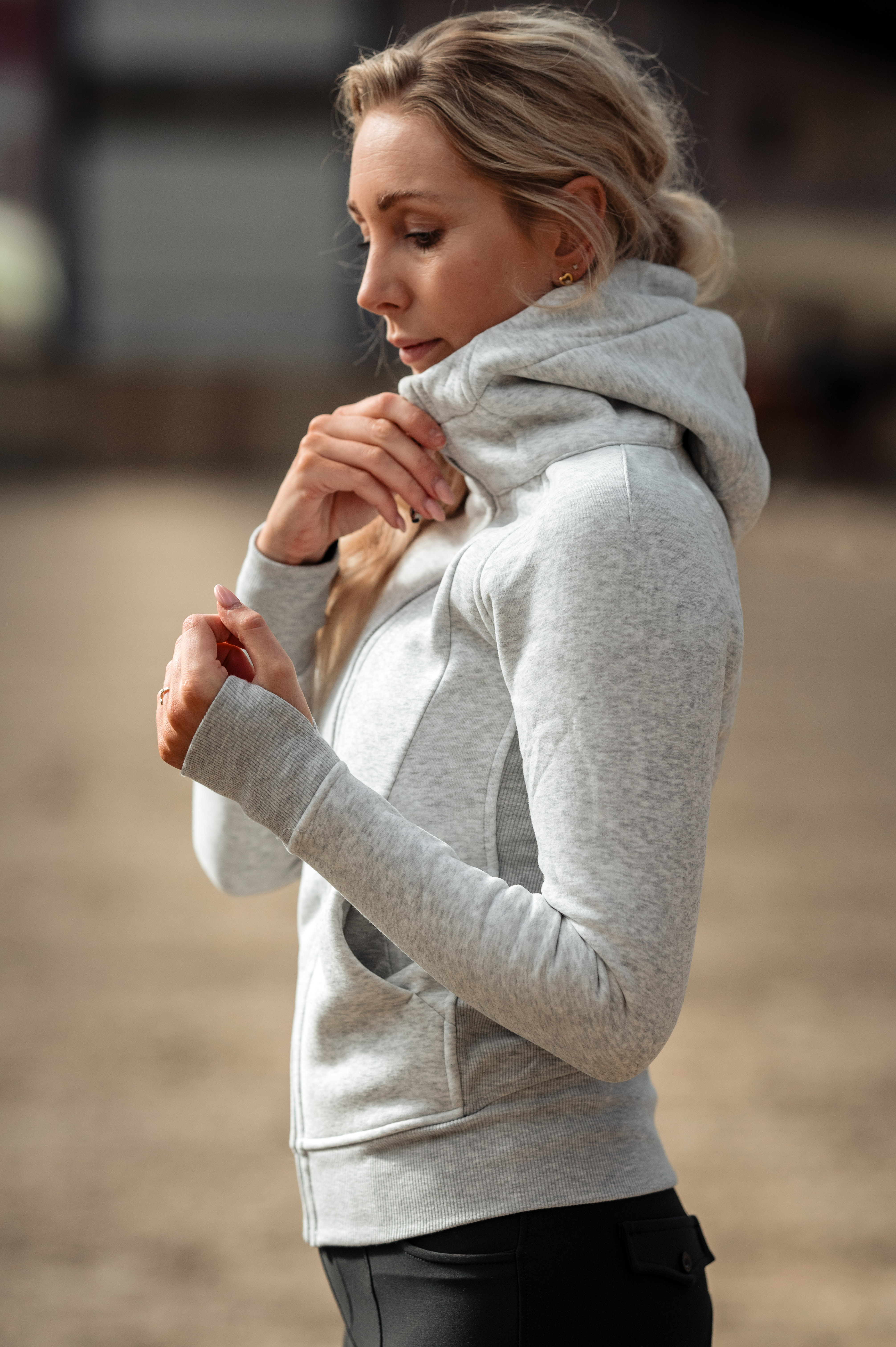 ‘Plain line’ activity zip hoodie | lys grå